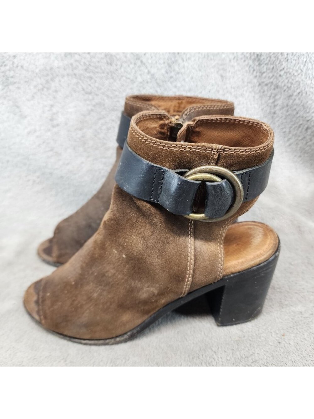 Frye Shoes Womens Size 7 Danica Brown Suede Harness Open Toe Boots *Read*